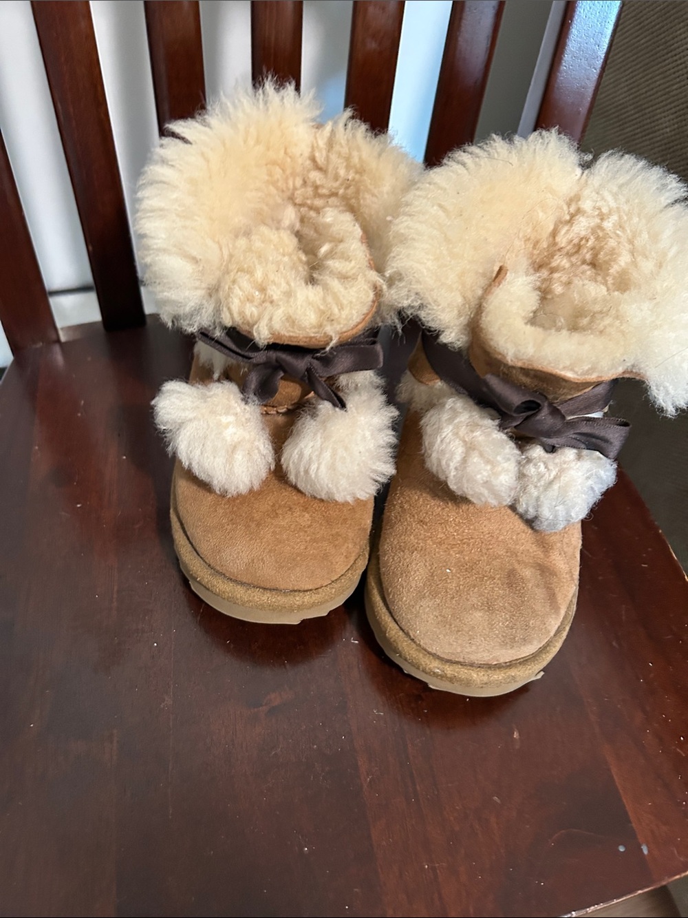 UGG Kids Chestnut Shearling Pom-Pom Boots
